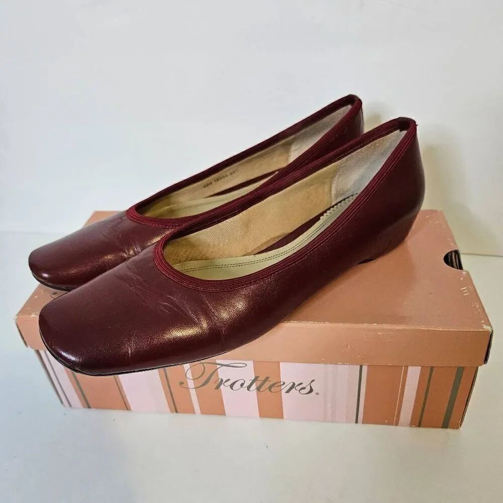 Trotters Nora dark red leather slip on flats. Size 9.5 N.